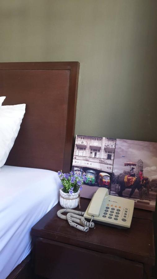 Zen Sukhumvit33 Hotel Bangkok Kültér fotó